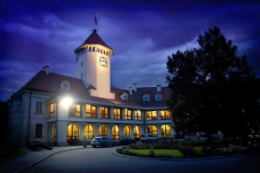  Hotel Zamek Pułtusk Dom Polonii  Пултуск